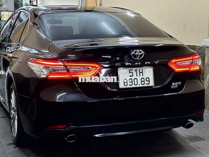 Bán Toyota Camry 2.5Q - 2021 xe CÒN NHƯ MỚI