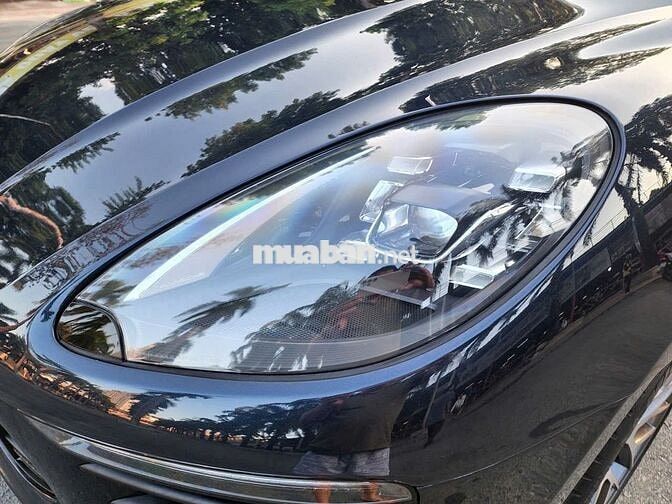 Porsche Macan fulloption, nhà trùm mền còn rất mới