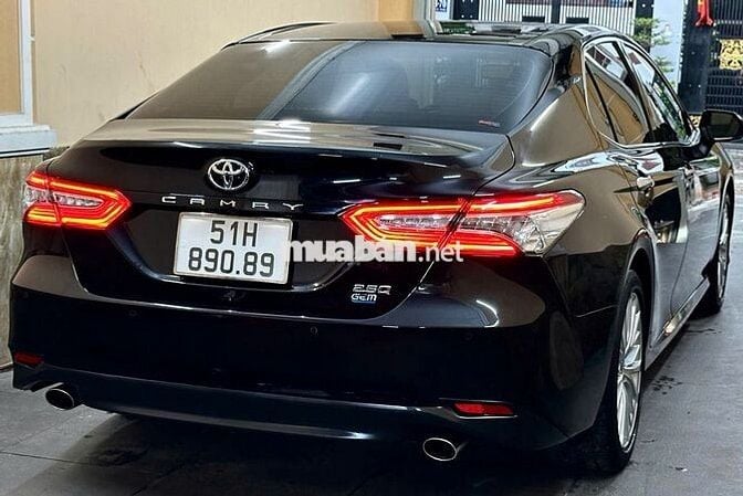 Bán Toyota Camry 2.5Q - 2021 xe CÒN NHƯ MỚI