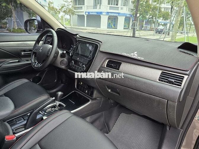 Outlander 2019 2.0 CVT - cực đẹp