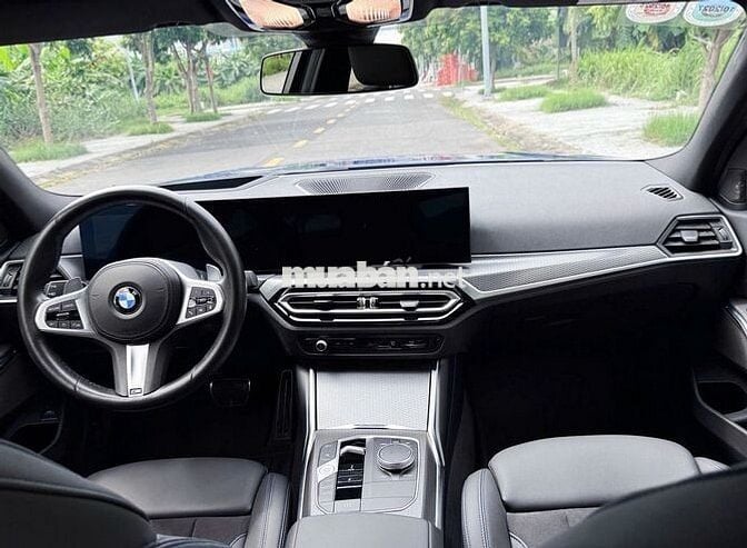 BMW 3 Series 2023 330i M Sport - 5800 km