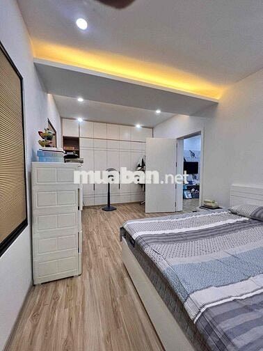 Đỉnh !TT Nam Thành Công T2, ôtô đỗ cửa , lô góc , full nội thất ,95m2