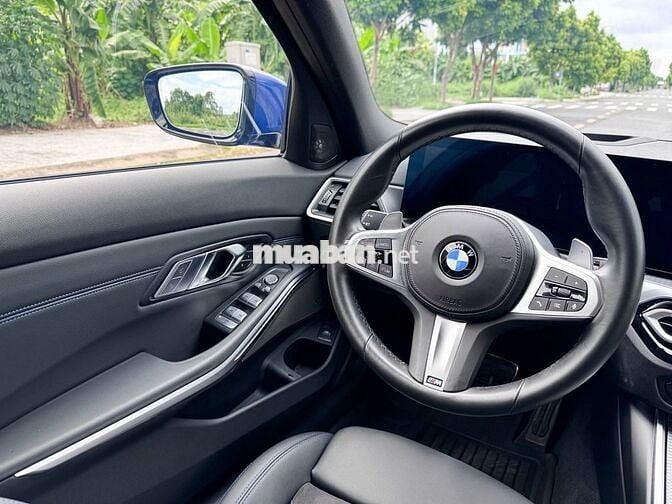 BMW 3 Series 2023 330i M Sport - 5800 km