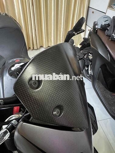 ducati hyperstrada 821