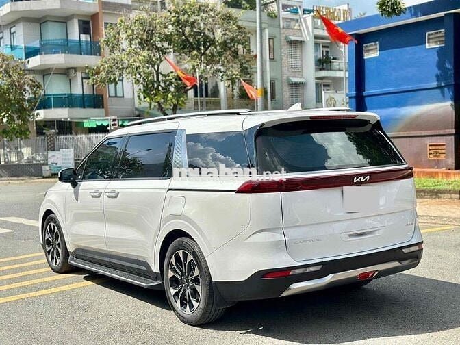 Kia Carnival 2024 - 1500 km