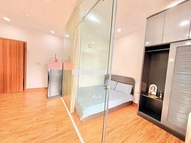 Cho thuê căn hộ dạng 1PN tách bếp ban công siêu rộng trung tâm QTB