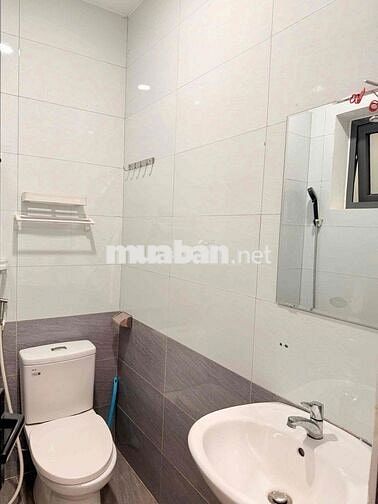 Cho thuê căn hộ dạng 1PN tách bếp ban công siêu rộng trung tâm QTB