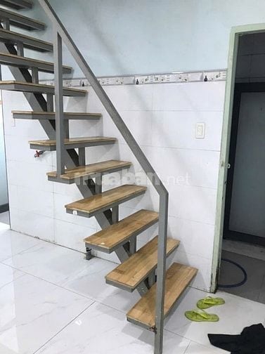 Cho thuê nhà mặt tiền nguyên căn 100 m2 đường Dương Quảng Hàm