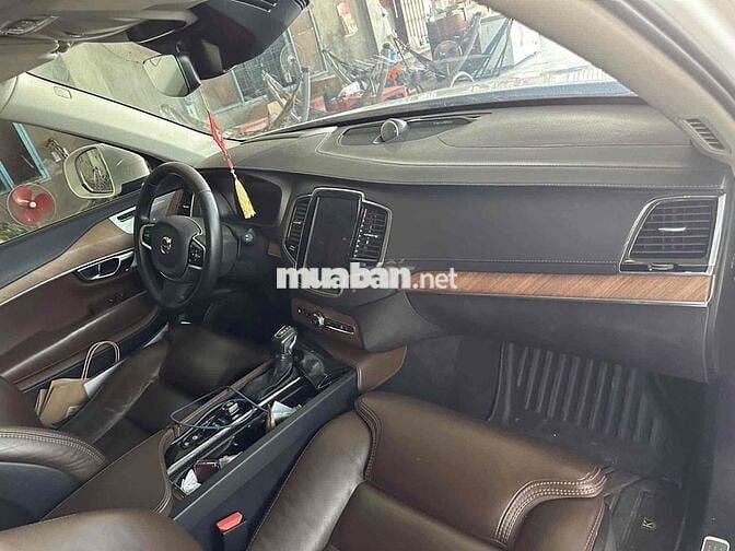 Volvo XC90 2018 T6 Inscription - 80000 km