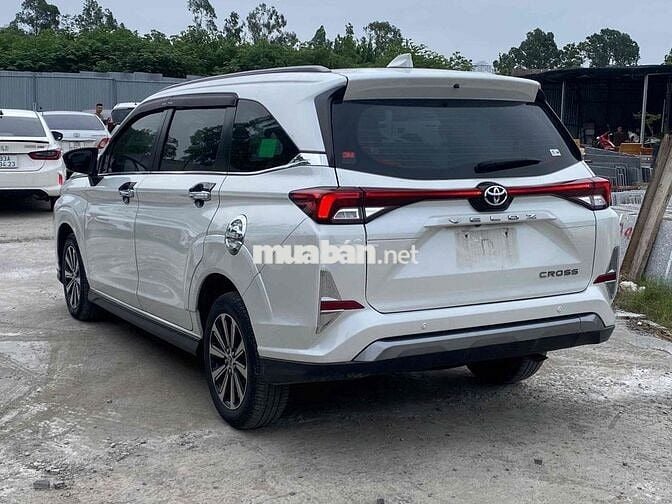 Toyota Veloz Cross 2022 - 520000 km