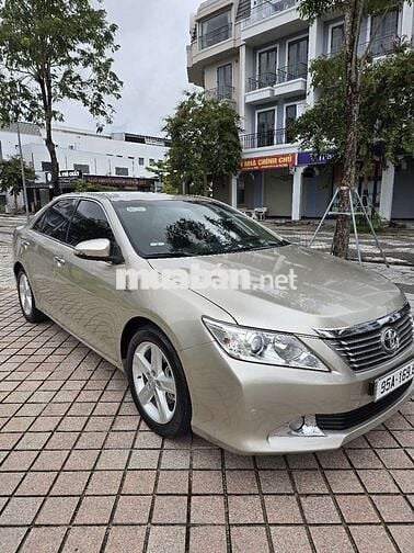 Toyota Camry 2014 2.5Q - 79900 km