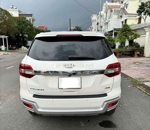 Ford Everest Titanium 2.0L 4x4 958tr siêu luớt