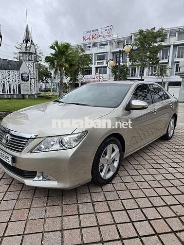 Toyota Camry 2014 2.5Q - 79900 km
