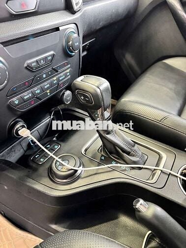 Ford Everest Titanium 2.0L 4x4 958tr siêu luớt