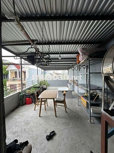 Nhà hai mặt kiệt oto tới nhà đường Tiểu La