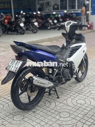 Xe máy Yamaha Exciter 135 màu xanh trắng