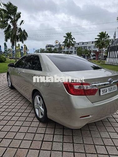 Toyota Camry 2014 2.5Q - 79900 km