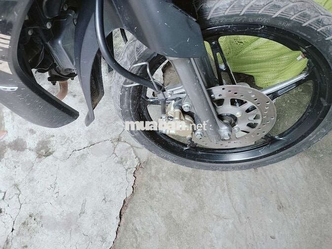 Xe máy Yamaha Sirius RC màu đen