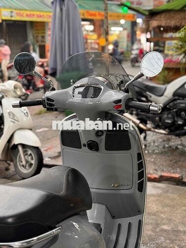 Cần bán Piaggio Vespa Super GTS 300 HPE Abs