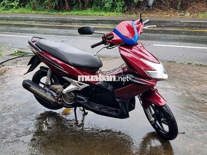 Nhà dư dùng bán bớt xe Airblade máy êm mạnh