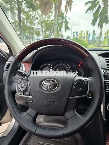 Toyota Camry 2014 2.5Q - 79900 km