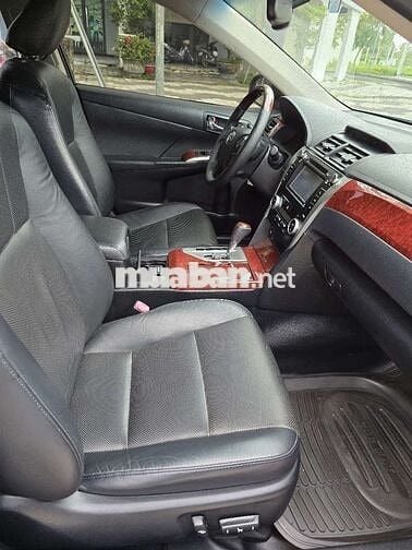 Toyota Camry 2014 2.5Q - 79900 km
