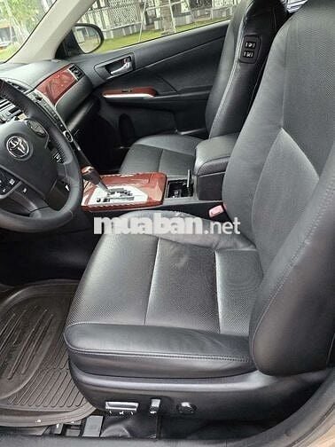 Toyota Camry 2014 2.5Q - 79900 km