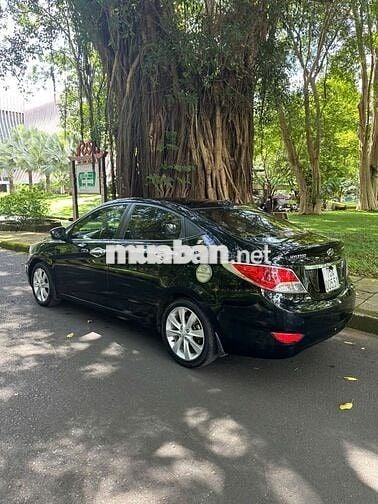 Hyundai Accent 2011 1.4 AT