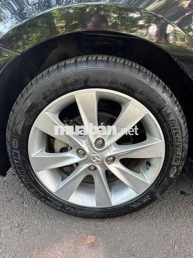 Hyundai Accent 2011 1.4 AT