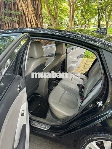 Hyundai Accent 2011 1.4 AT