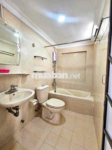 Sang CHDV Điện Biên Phủ,Quận 3 (12x15m, 3 lầu 18PN 18WC, PCCC ĐẦY ĐỦ)
