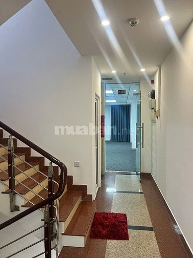 Cho thuê tòa nhà Vp Hầm 10 tầng Phổ Quang. Giá 150tr