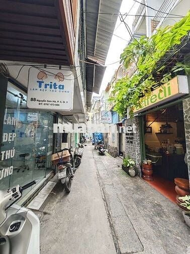 NHÀ MẶT TIỀN HẺM - SAU NÀY PHÓNG ĐƯỜNG TO - ĐƯỜNG THÔNG.