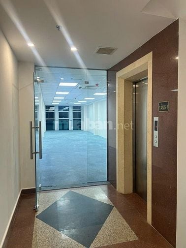 Cho thuê tòa nhà Vp Hầm 10 tầng Phổ Quang. Giá 150tr