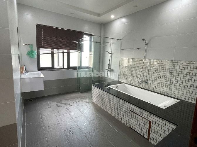 🍃🍃NGAY CÔNG VIÊN💯Cực Đẹp MTNB khu Tên Lửa- 5x20m 4 tầng GẦN Đ/SỐ 6