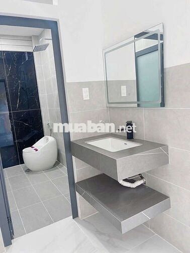 Nhà mặt tiền, 100m2,3 phòng ngủ, đường Nguyễn khuyến, biên hòa, ĐN