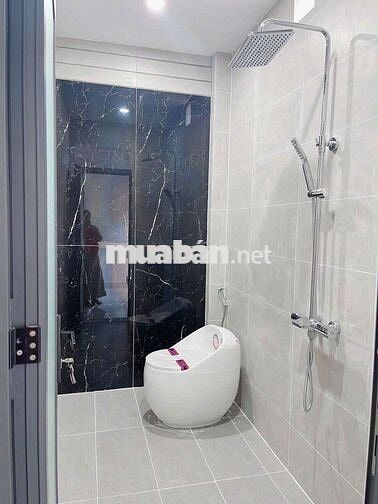 Nhà mặt tiền, 100m2,3 phòng ngủ, đường Nguyễn khuyến, biên hòa, ĐN