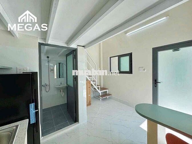 PHÒNG MỚI XÂY HOÀNG HOA THÁM_BAN CÔNG_FULL NỘI THẤT