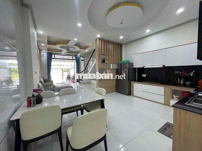 CHO THUÊ NHÀ PHƯỜNG PHÚ MỸ FULL NỘI THẤT CAO CẤP
