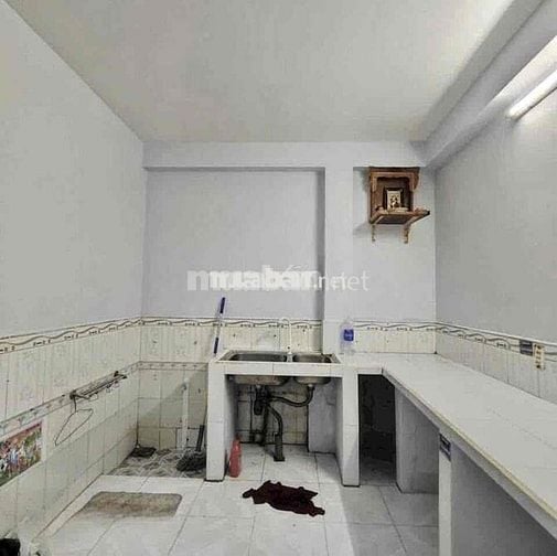 Cho thuê nhà đs 6,p.HBP TĐ đối diện Vạn Phúc 2 tầng mới giá 7,5tr