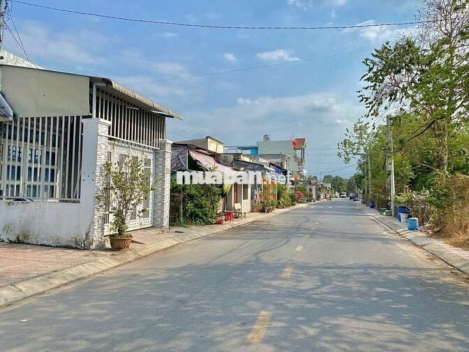 Đất thật bán lỗ 99m2 ngay thị trấn Củ Chi - 650tr Full thổ, sổ riêng