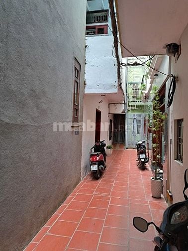 Nhà trong ngõ 80 m2, 3 phòng ngủ, ngõ 298/26/59 Ngọc Lâm, Q. Long Biên