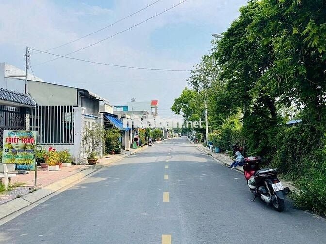 Đất thật bán lỗ 99m2 ngay thị trấn Củ Chi - 650tr Full thổ, sổ riêng