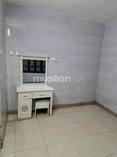 Nhà trong ngõ 80 m2, 3 phòng ngủ, ngõ 298/26/59 Ngọc Lâm, Q. Long Biên