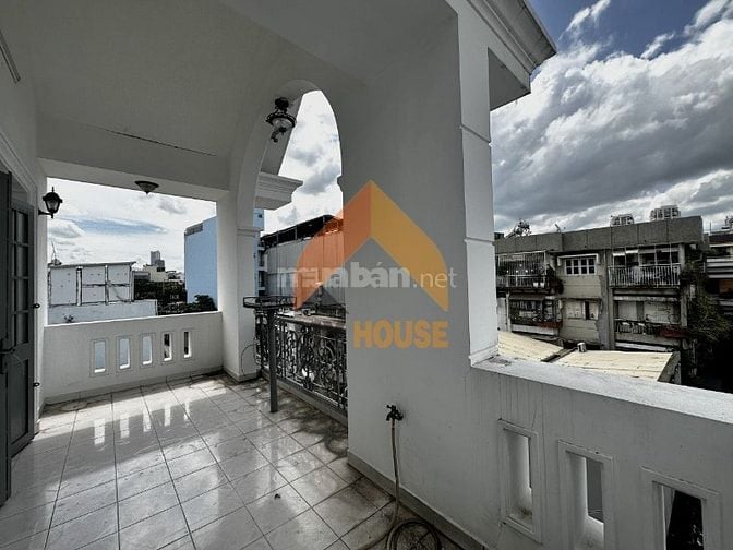 VỊ TRÍ TRUNG TÂM Q2 NGAY CẦU SG NHÀ PHỐ 3PN GIÁ SIU RẺ HỢP Ở VÀ LÀM VP