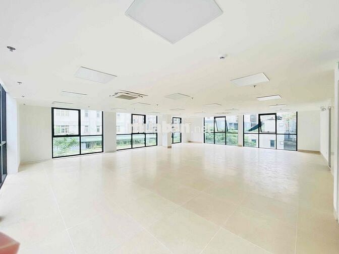 Chính chủ cho thuê văn phòng tại Lê Văn Lương 140m2 giá chỉ 30t