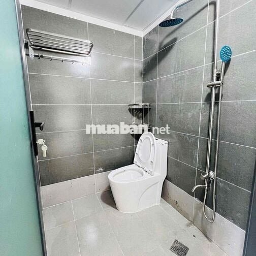CHO THUÊ PHÒNG MỚI 100% - CỬA SỔ TRỜI THOÁNG MÁT NẰM NGAY TRUNG TÂM