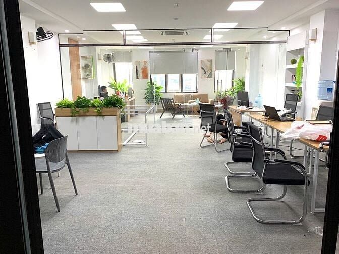 CẦN NHƯỢNG LẠI VĂN PHÒNG GẤP – 208 THƯỢNG ĐÌNH (GẦN NGÃ TƯ SỞ)