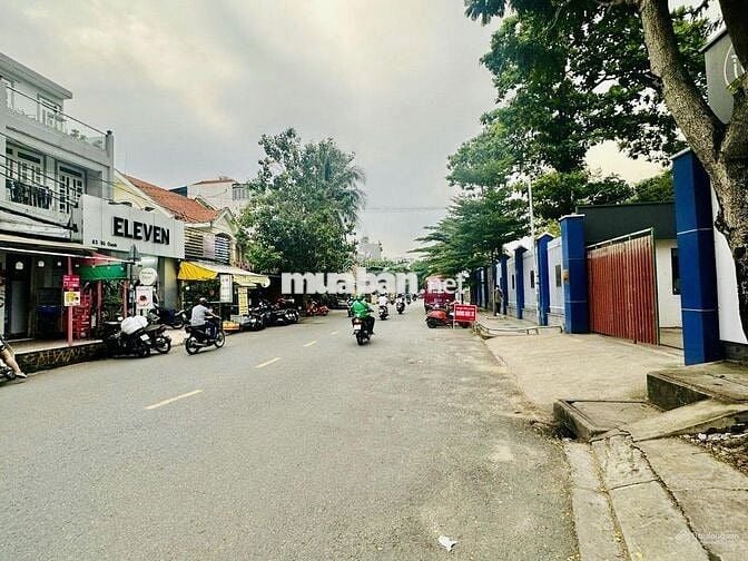 Biệt thự 79 Võ Oanh, Q.Bình Thạnh - DT 12x18m, TRỆT LẦU, Sân rộng