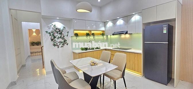 Nhà đẹp biển Nguyễn Tất Thành Đà Nẵng